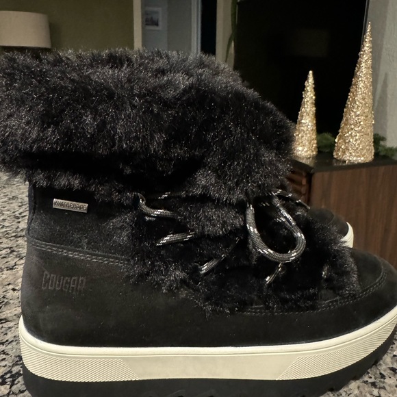Cougar Vanity Waterproof Boots NWOT Never Worn - Picture 6 of 6
